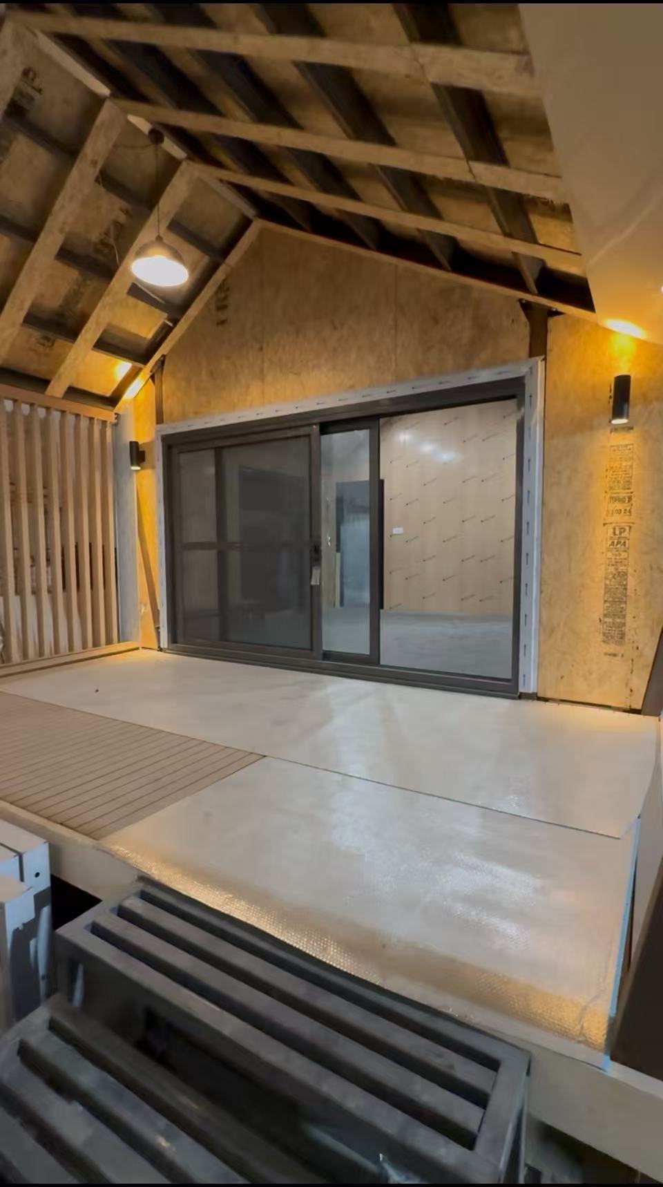 The interior structure of a custom house